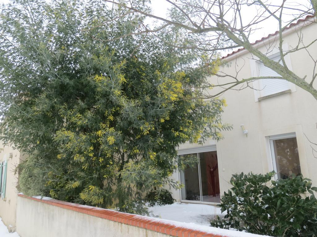 劳比诺斯住宿加早餐旅馆 Saint-Aubin-la-Plaine 外观 照片