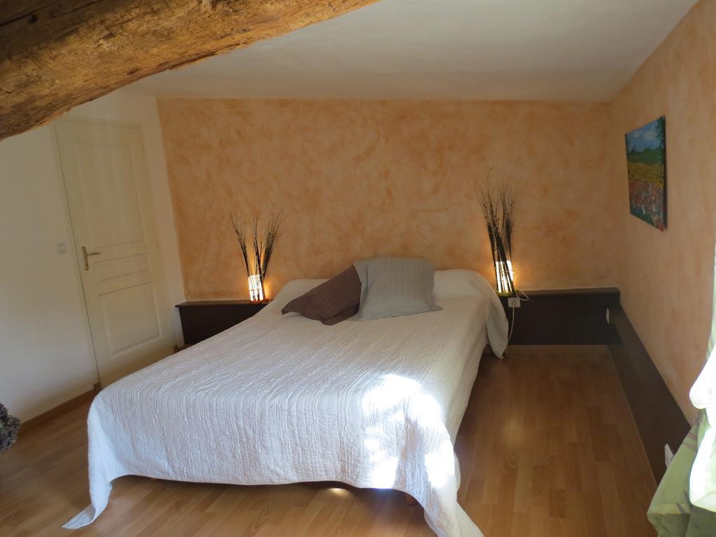 劳比诺斯住宿加早餐旅馆 Saint-Aubin-la-Plaine 客房 照片